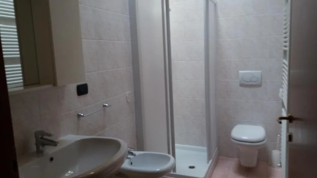 Casa Vacanze Da Edo Aparthotel Civate 0*,
