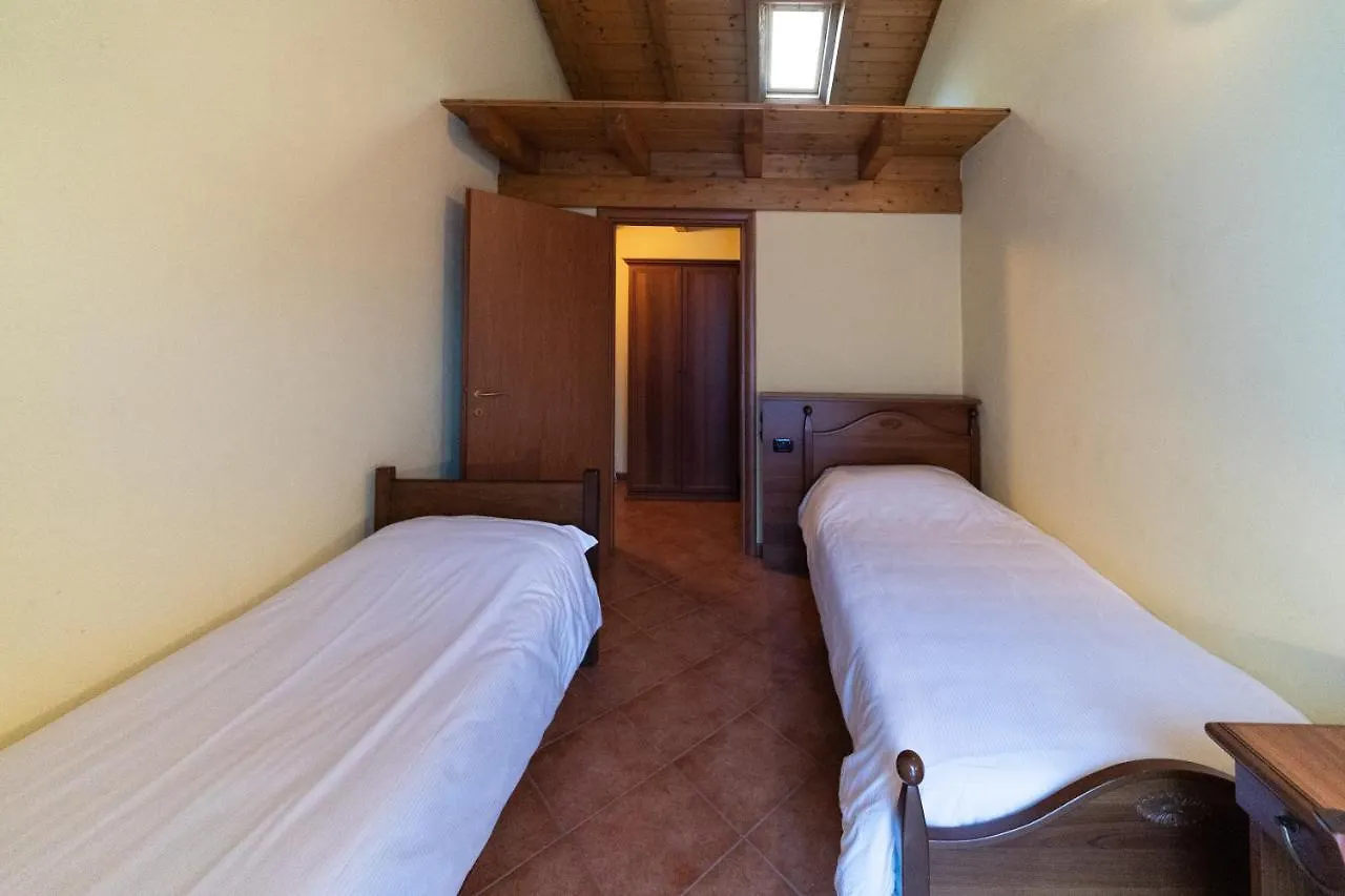 Casa Vacanze Da Edo Aparthotel Civate 0*,