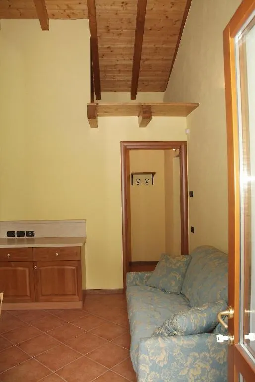 Casa Vacanze Da Edo Aparthotel Civate 0*,