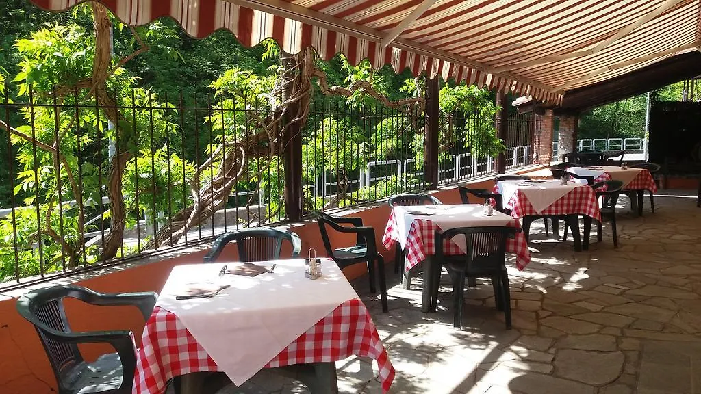 Casa Vacanze Da Edo Aparthotel Civate 0*,