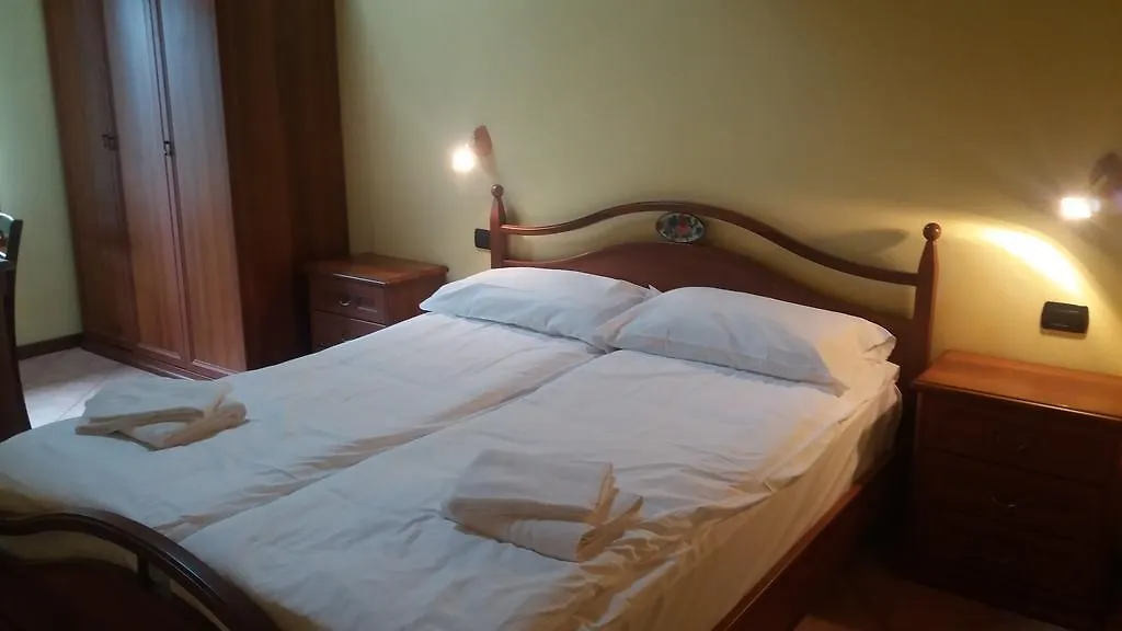 Casa Vacanze Da Edo Aparthotel Civate Italy